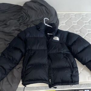 Used North face jacket looks new